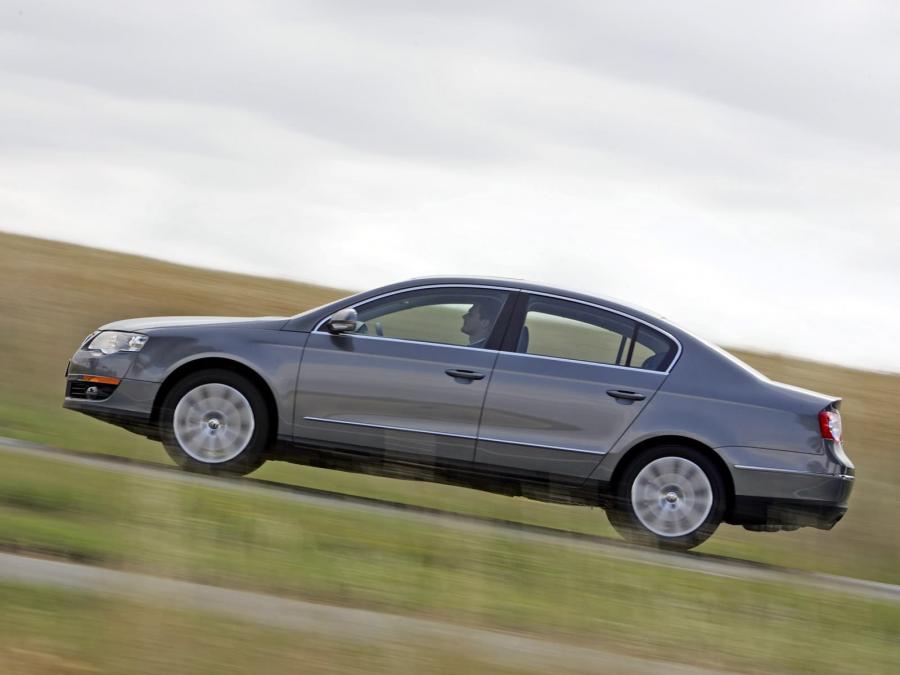  Volkswagen Passat 3.6 2006 года  (US) (фото 13 из 32)